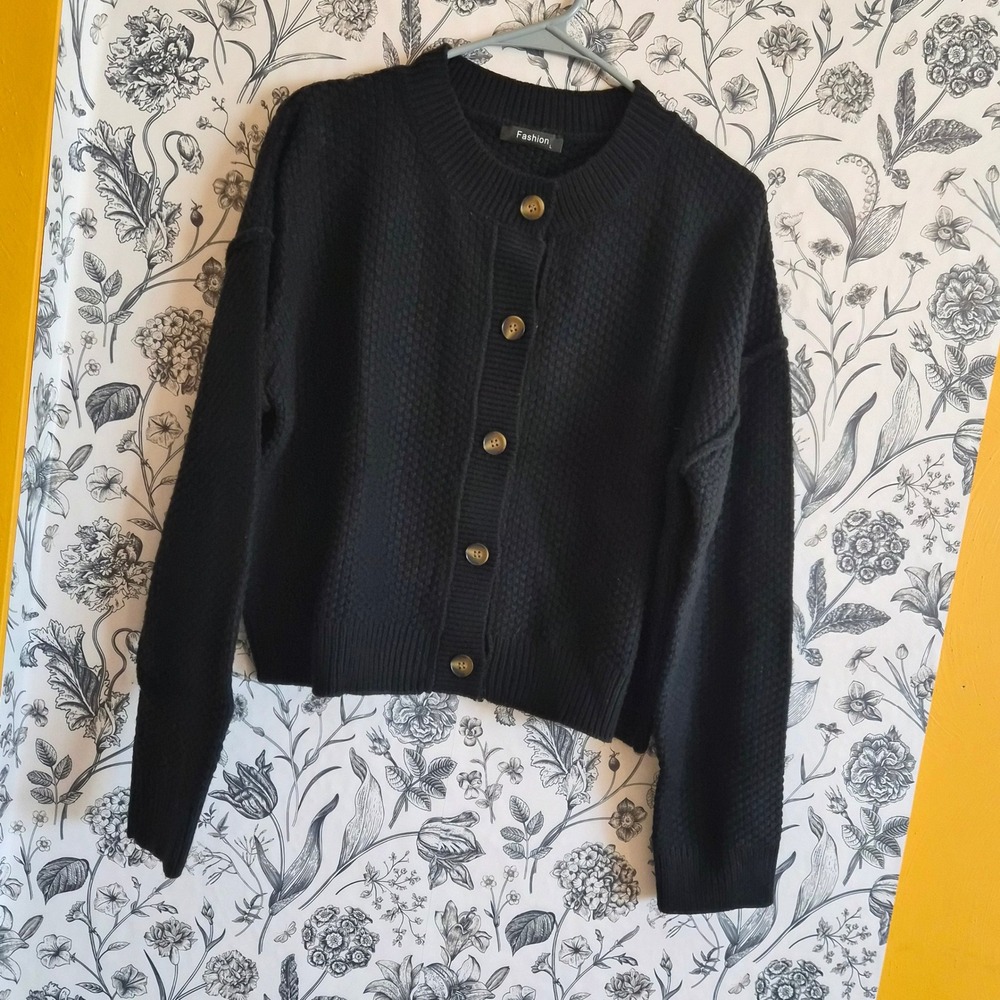 Fashion Womens Large Black Chunky Knit Cropped Cardigan Gothic Minimalist Cozy